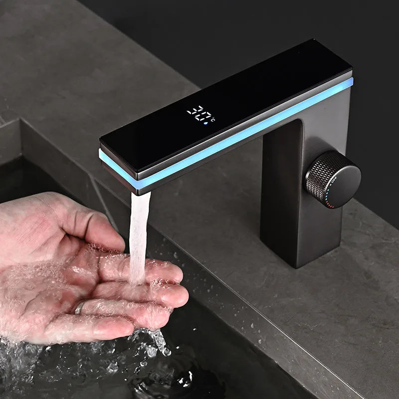 Grifo de lavabo de baño con pantalla Digital, LED inteligente, montado en cubierta de latón, grúa de lavabo, mezclador de agua fría y caliente, grifo de tocador para fregadero